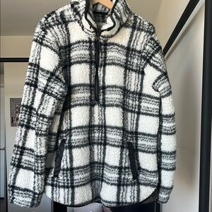 A&F Sherpa Fleece Pullover 🔥